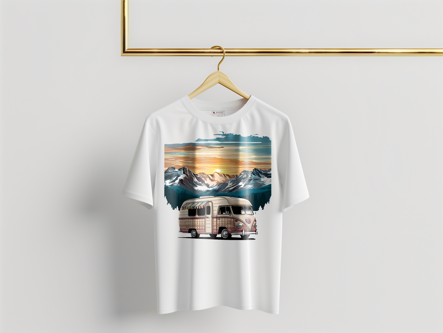 Camiseta Oversized Viagem de Kombi nas Montanhas