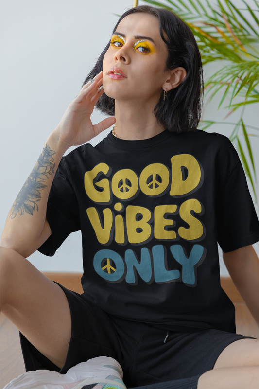 Camiseta Oversized Good Vibes Only