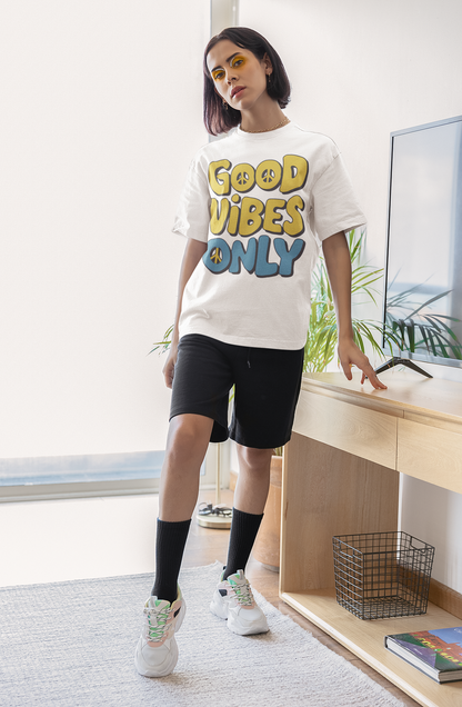 Camiseta Oversized Good Vibes Only