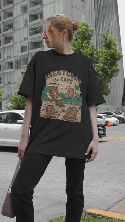 Camiseta Oversized Aventuras do Café